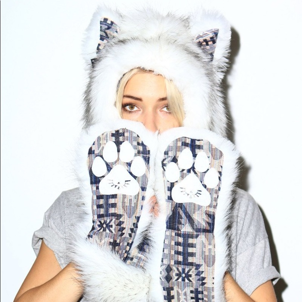 Husky Spirit Hood!